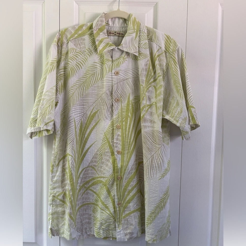 Tommy Bahama Green and White Casual Button Down Shirt- Medium